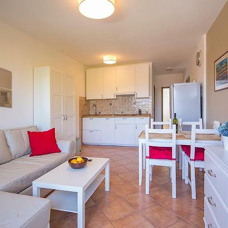 Apartments Bo Malinska Luaran gambar