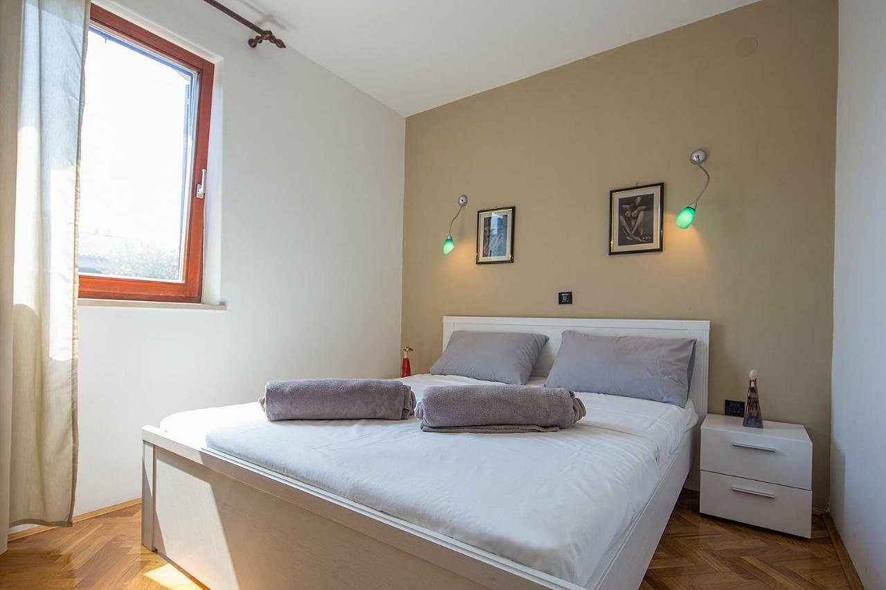Apartments Bo Malinska Luaran gambar