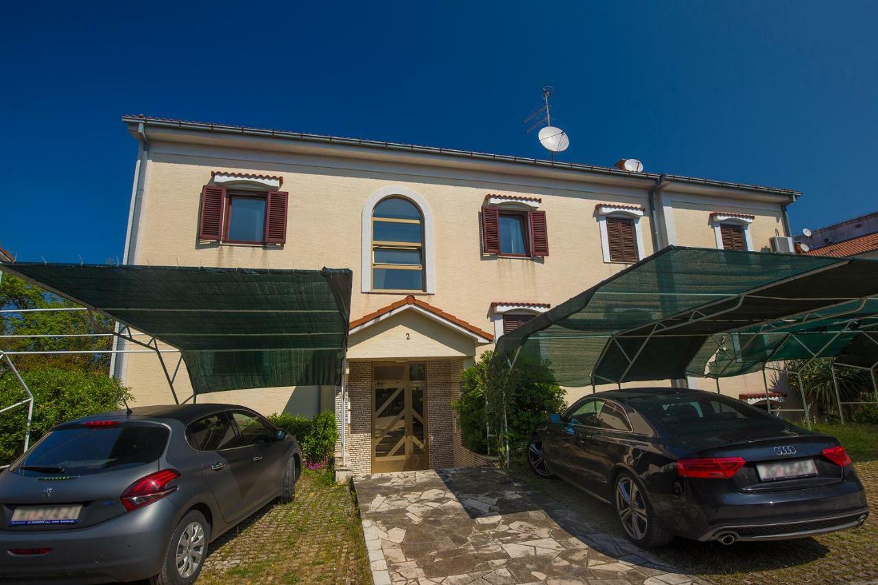 Apartments Bo Malinska Luaran gambar