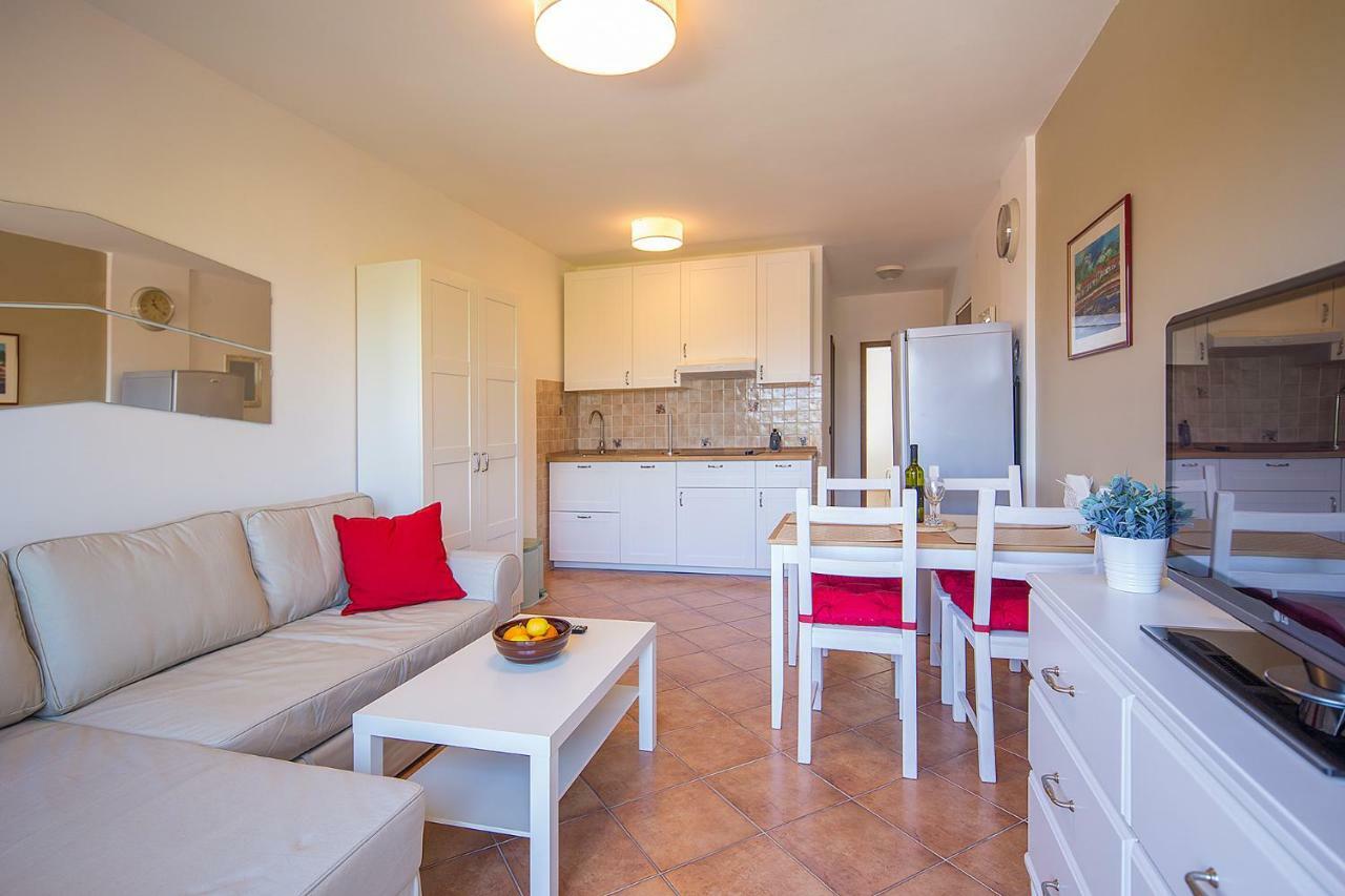 Apartments Bo Malinska Luaran gambar